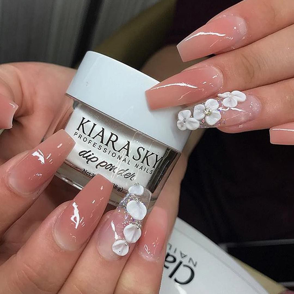 Tips for a Perfect Dip Powder Manicure